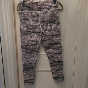 Navy And White Patterned Yoga Stretch Pants NWOT